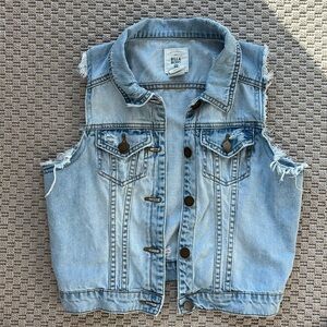 Billabong sleeve less jacket